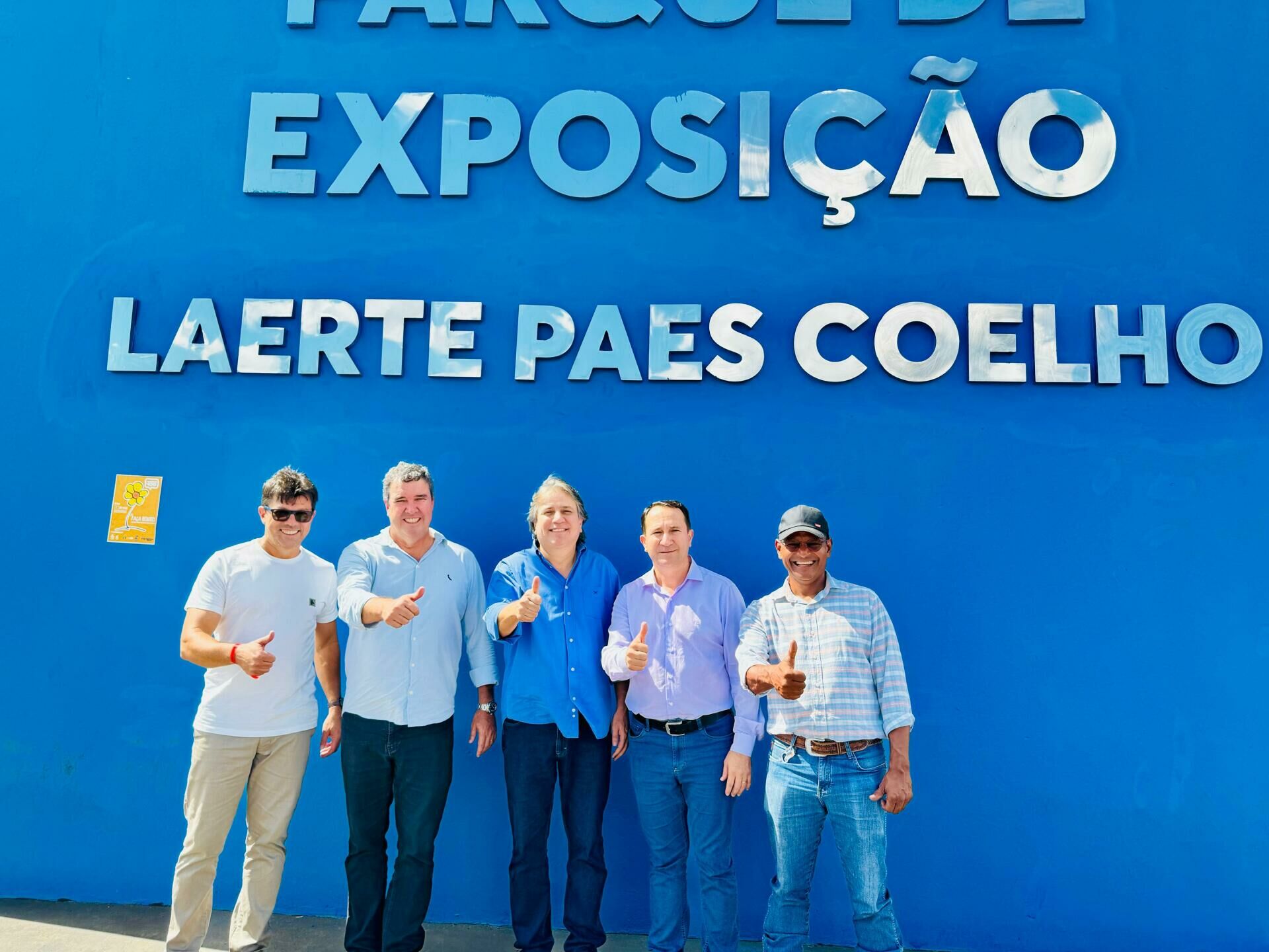 Imagem de compartilhamento para o artigo Governador visita Costa Rica, anuncia asfaltamento de rodovia até Alcinópolis e entrega 42 casas populares da MS Todo dia